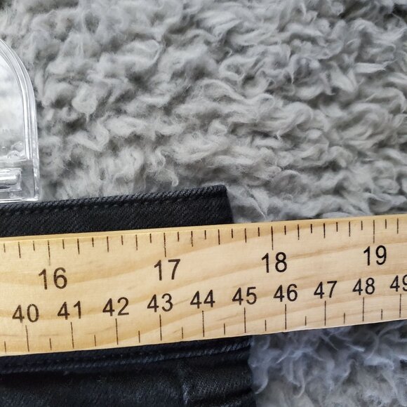 Talbots Shorts Women Size 12 Black Girlfriend Stretch Denim Cuffed - Picture 5 of 12